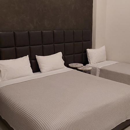 Lingos Hotel Florina Buitenkant foto