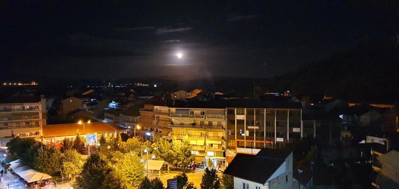 Lingos Hotel Florina Buitenkant foto