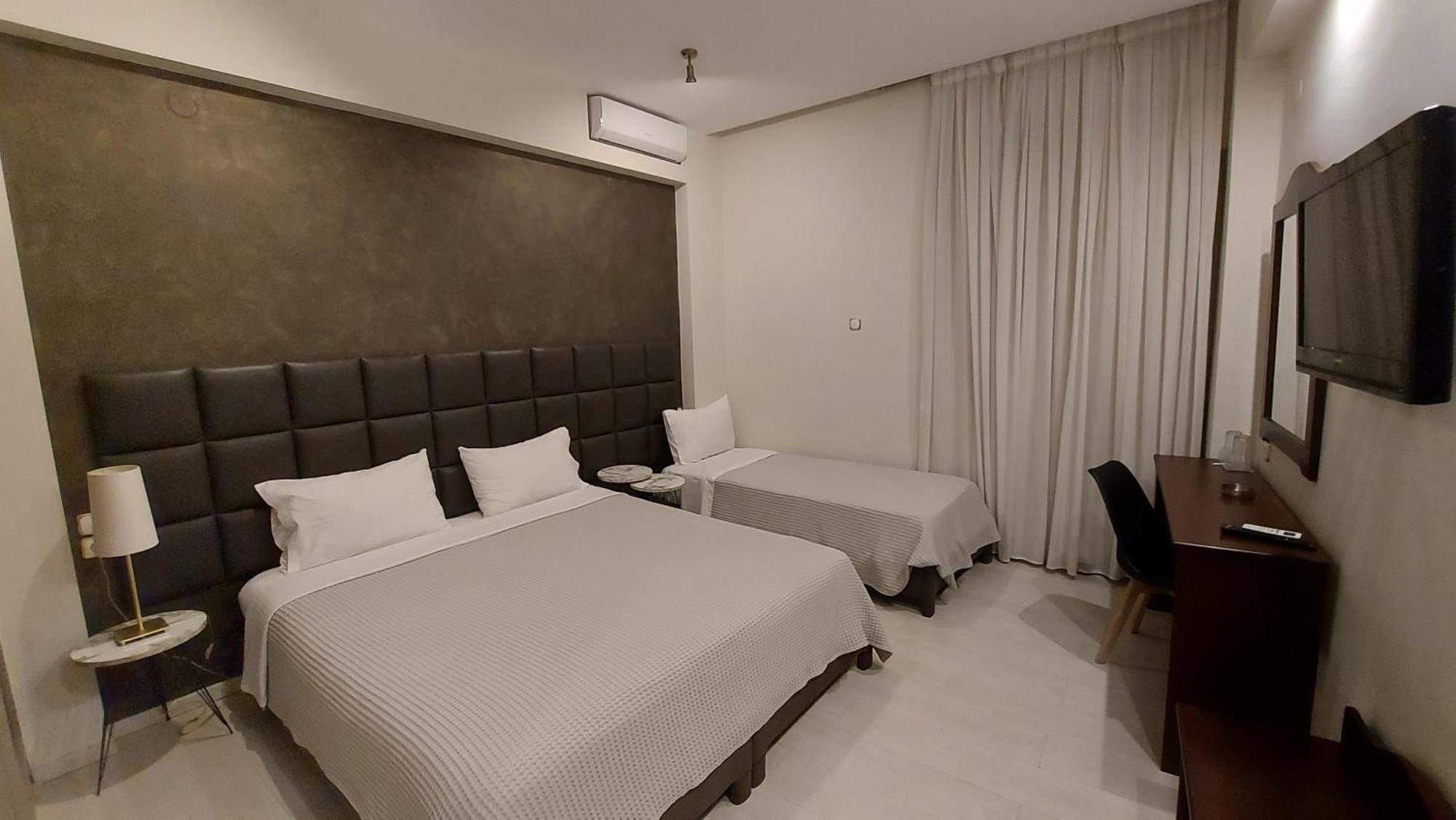 Lingos Hotel Florina Buitenkant foto